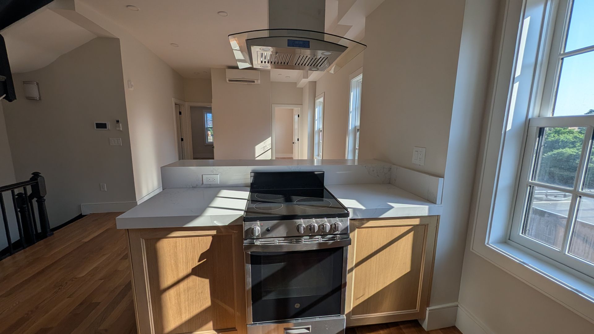 Boston Condo: 18 Winchester St.
