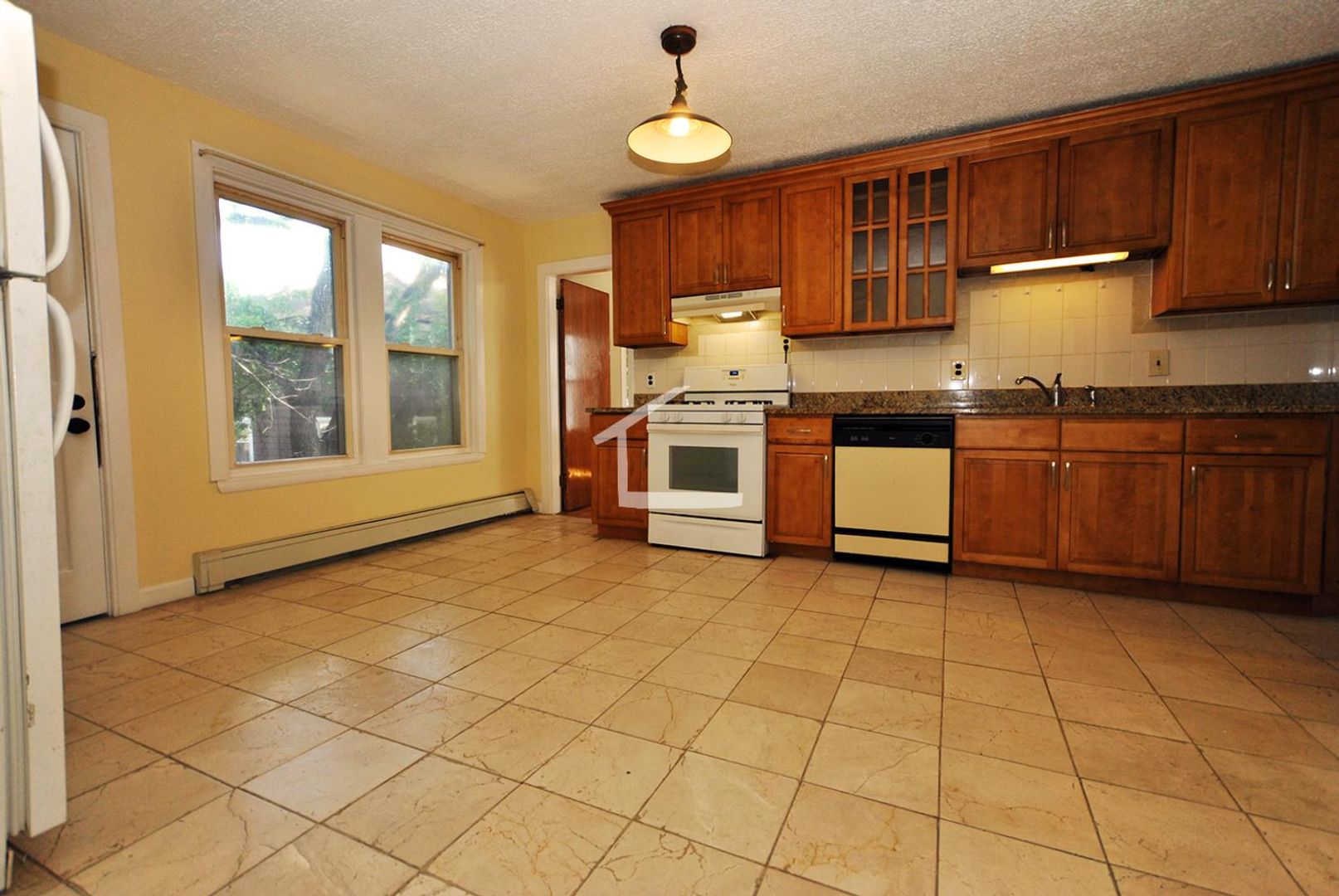 Brookline House: 7 High Street Pl