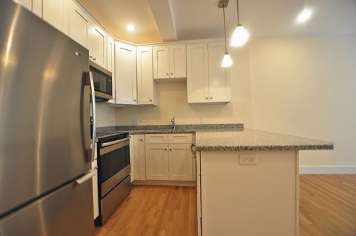 Fenway 1 Bed – Beacon St Brownstone – No Fee – 9/1