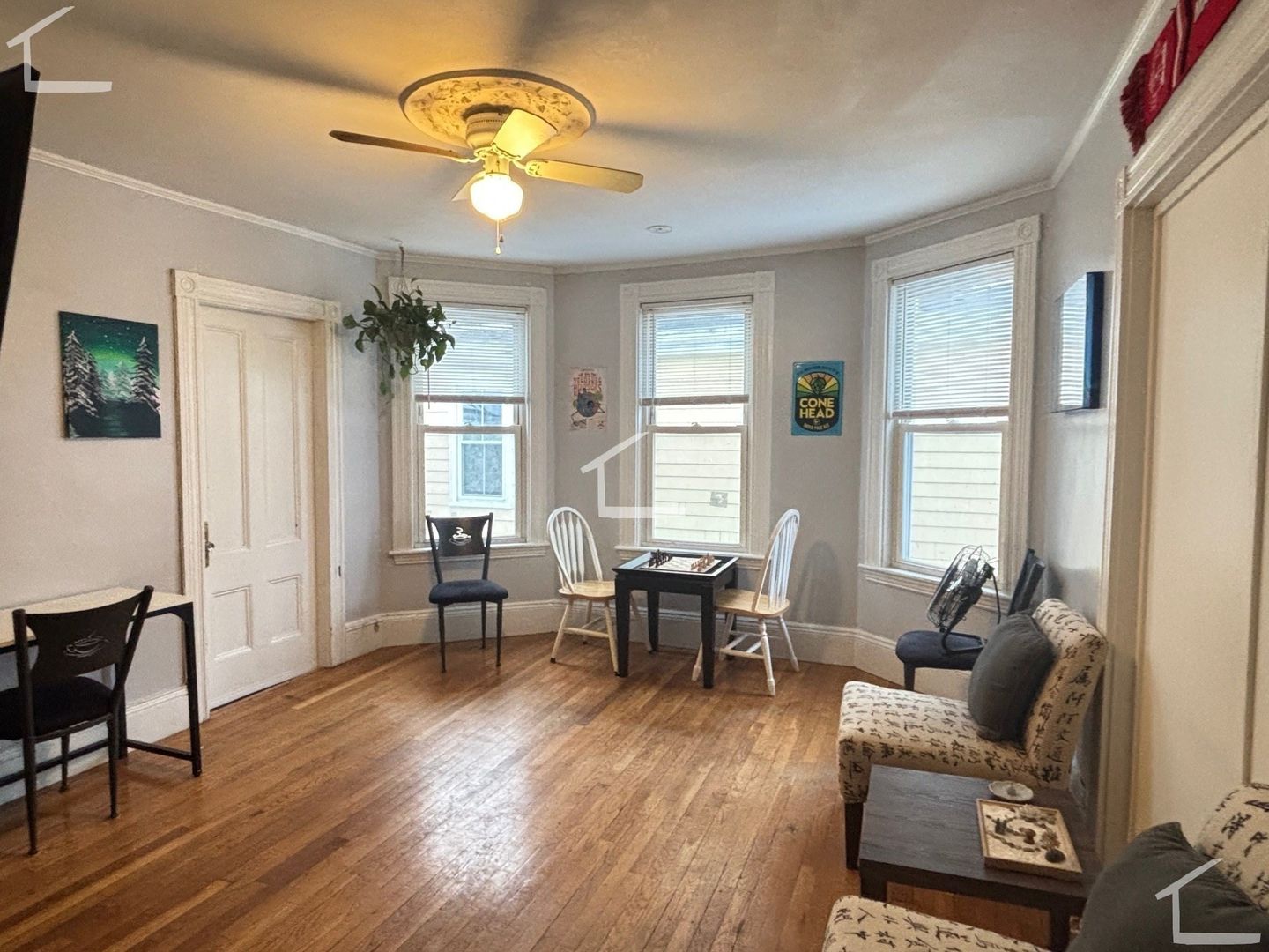 Boston House: 8 Bayard St
