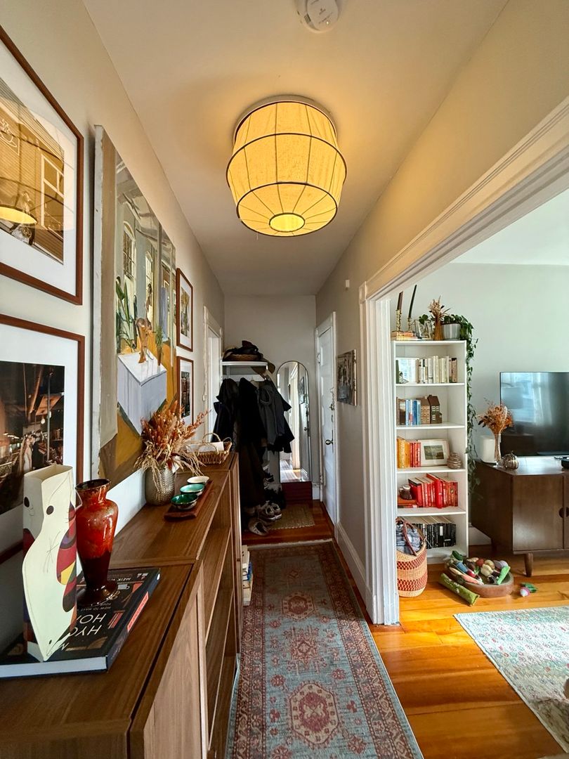 Cambridge House: 10 Eustis St