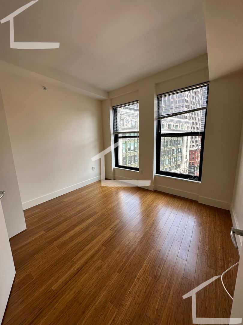 Boston House: 8 Winter St.