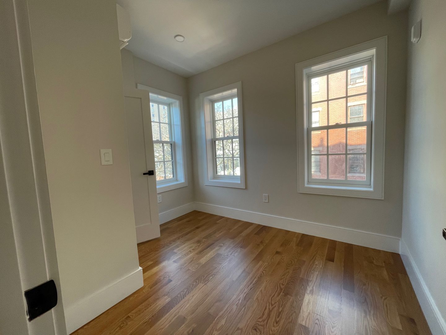 Boston House: 18 Winchester St.