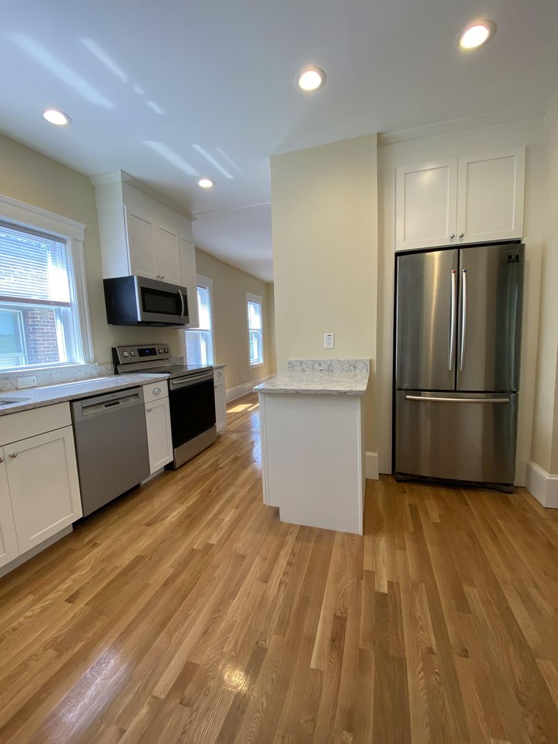 Brookline House: 301 Tappan St