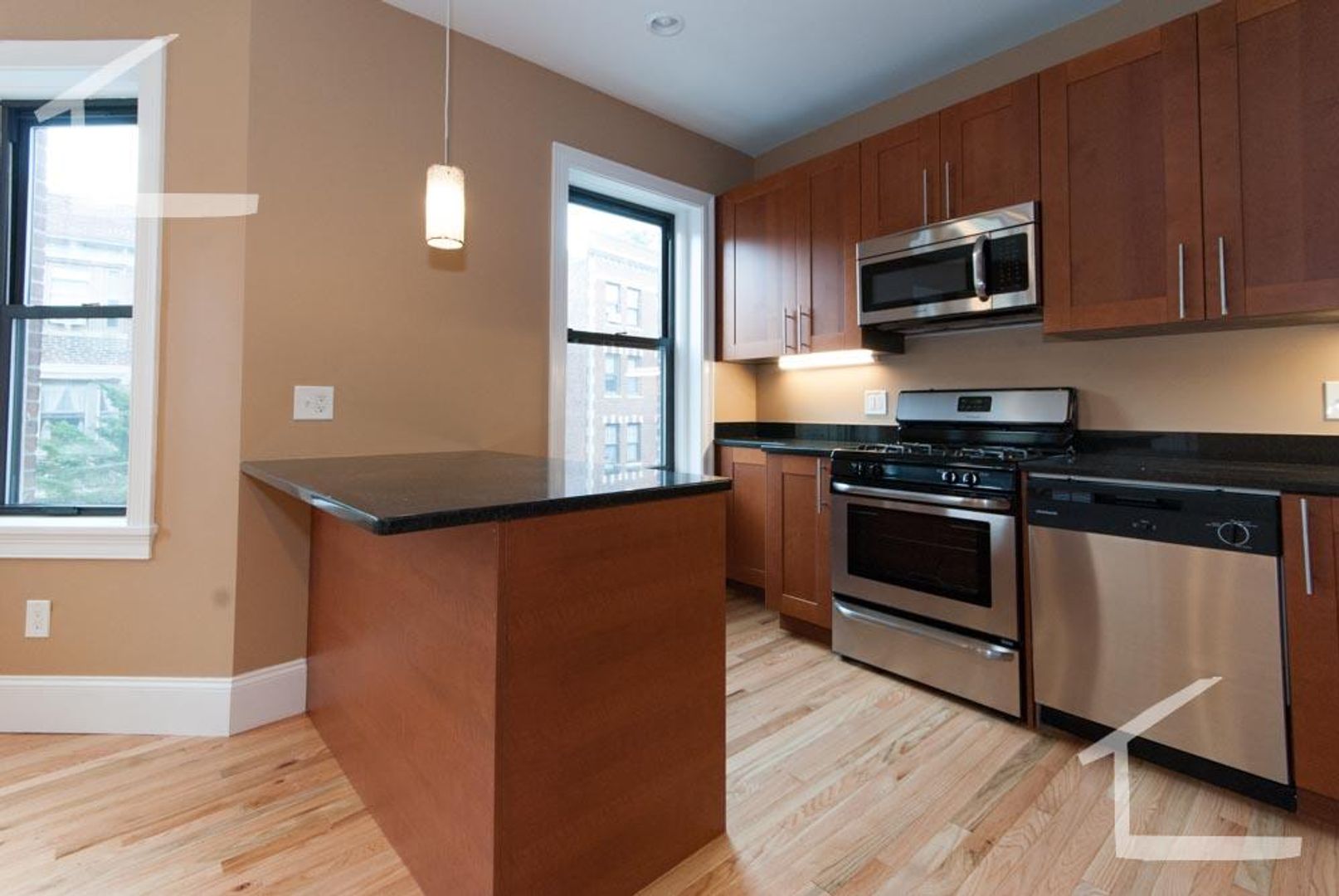 Boston Condo: 6 Lothian Road