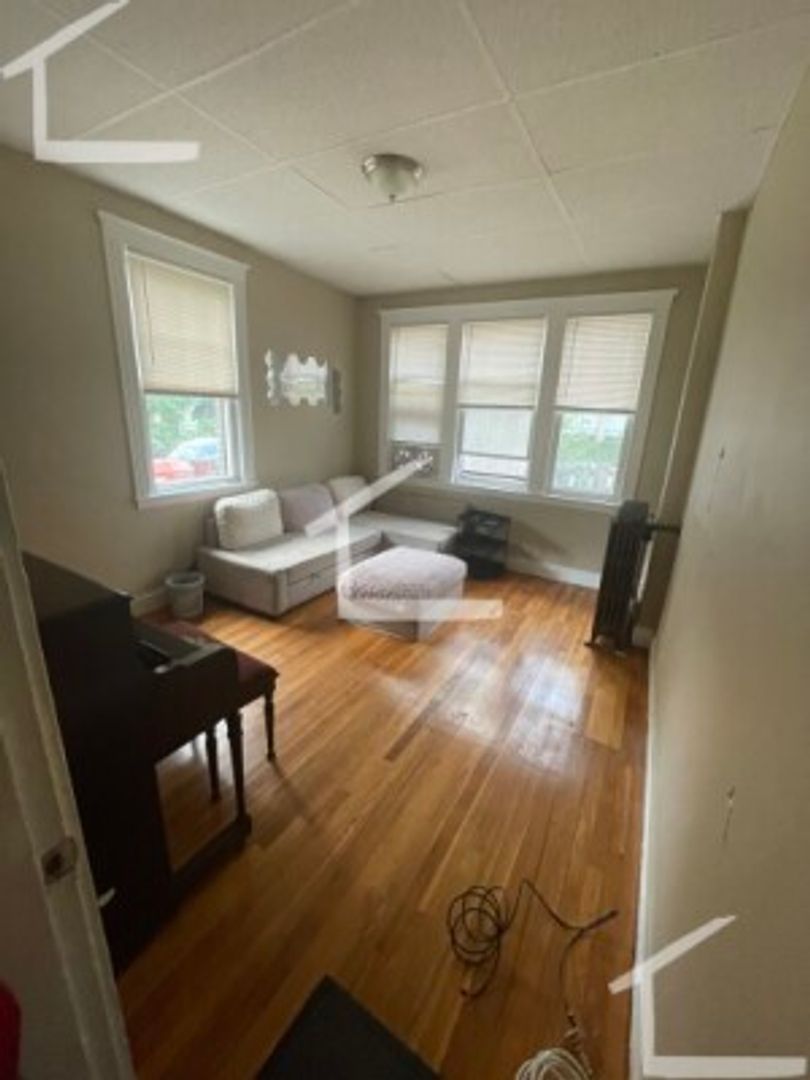 Boston Condo: 32 Sidlaw Rd