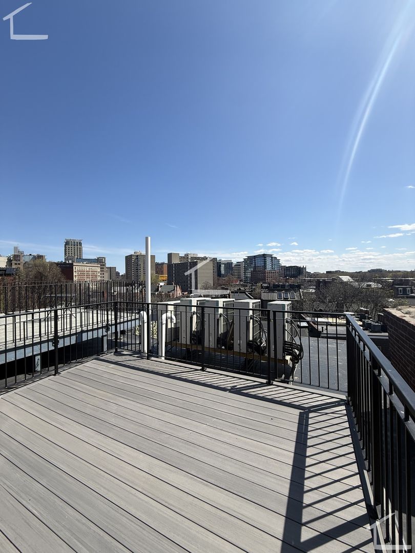 Boston Condo: 14 Winchester St.,