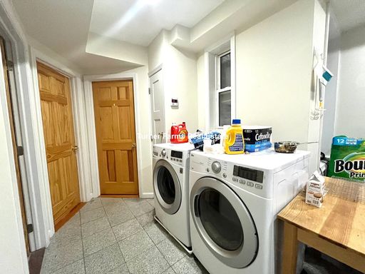 South End Location, In-Unit Washer and Dryer, Eat-in Kitchen – photo 1