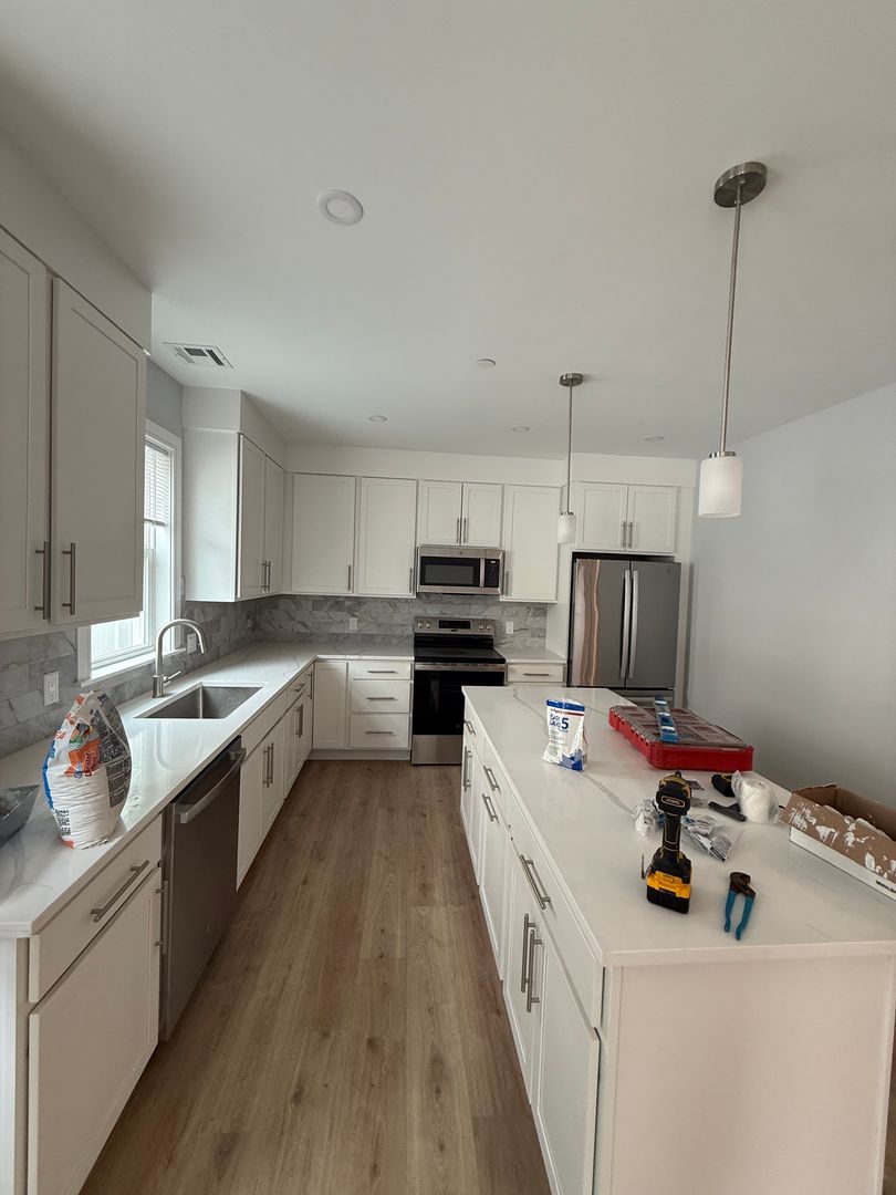 Boston Townhome: 14 Holton St