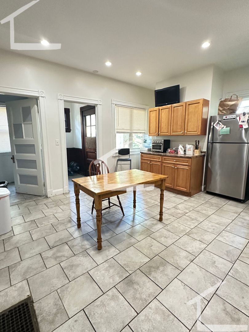 Brighton House: 28 Orkney Rd