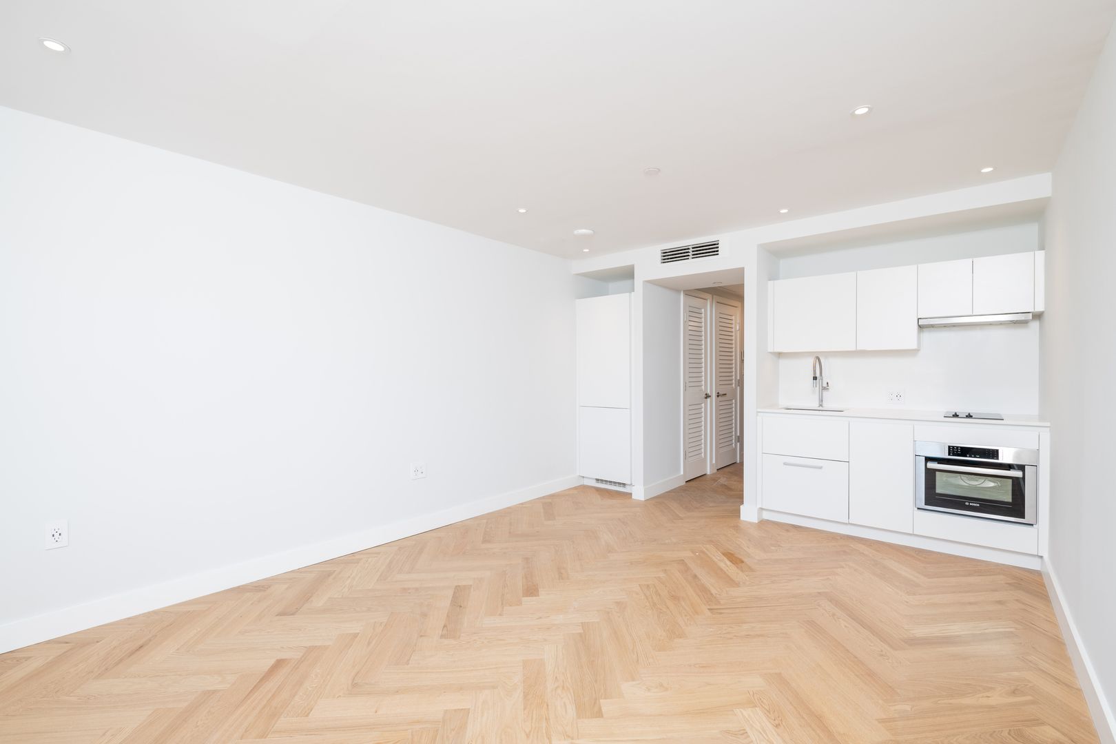 708 Condo: 12 Commonwealth Ave.