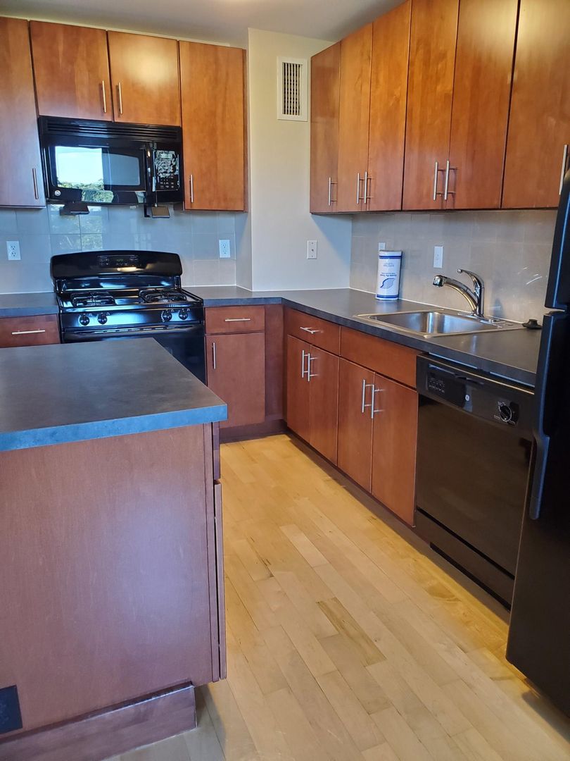 Boston House: 11 Camelot Ct.