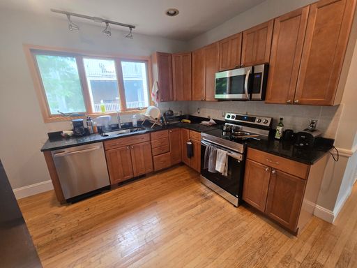 NO FEE!! Central A/C! Lower Allston 3 bed/2 bath with 2 parking spots included – photo 1
