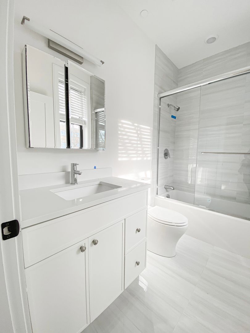 Boston Condo: 157 Everett St.