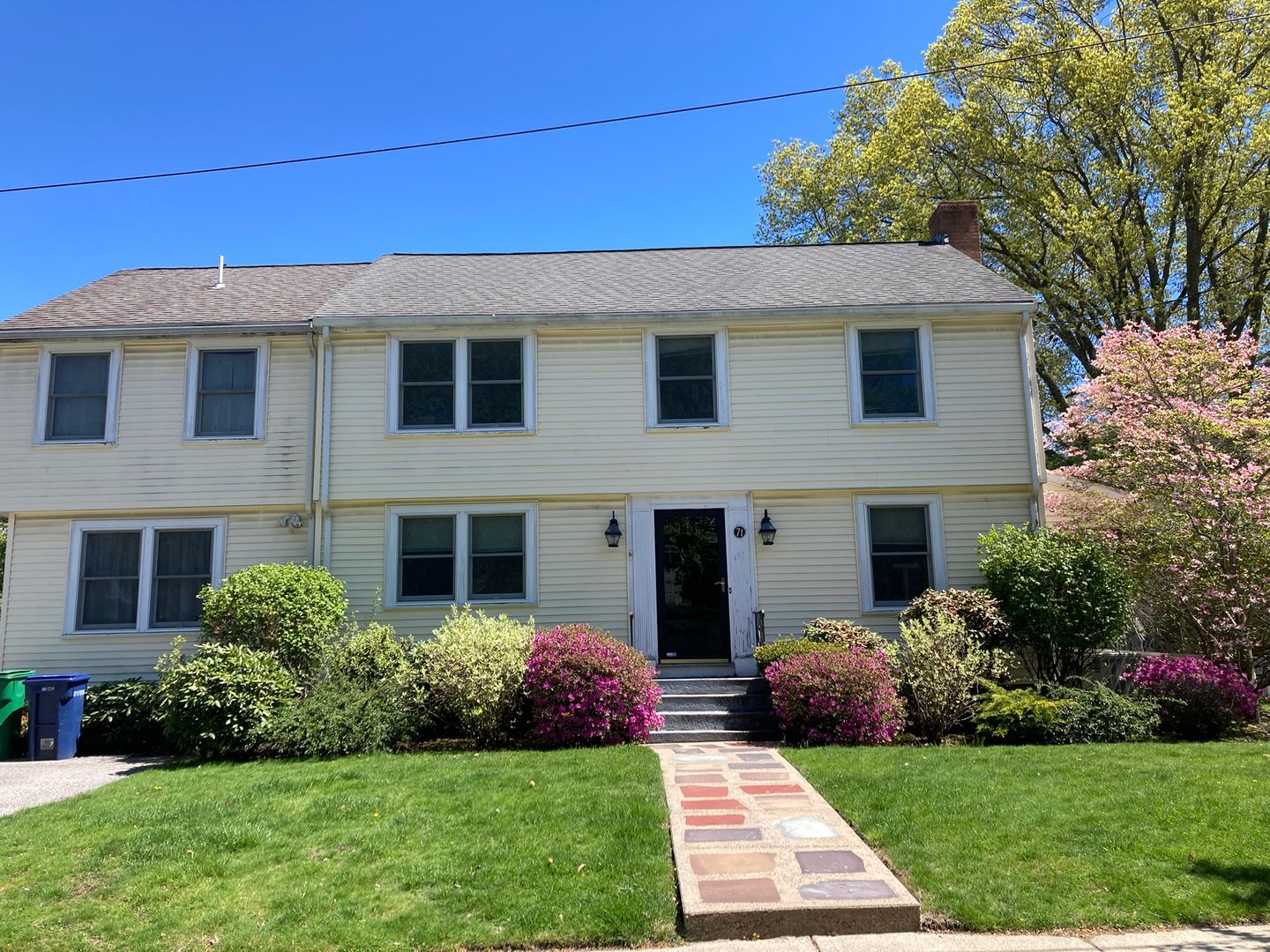 Newton House: 81 Fessenden st