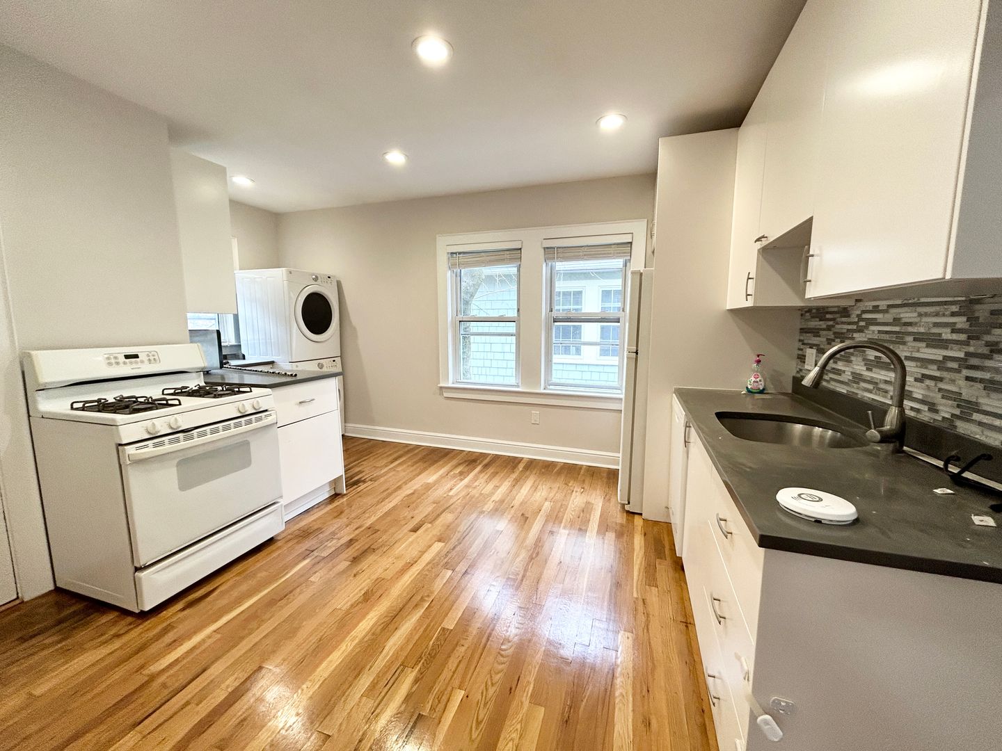 Boston Condo: 112 Hillside St