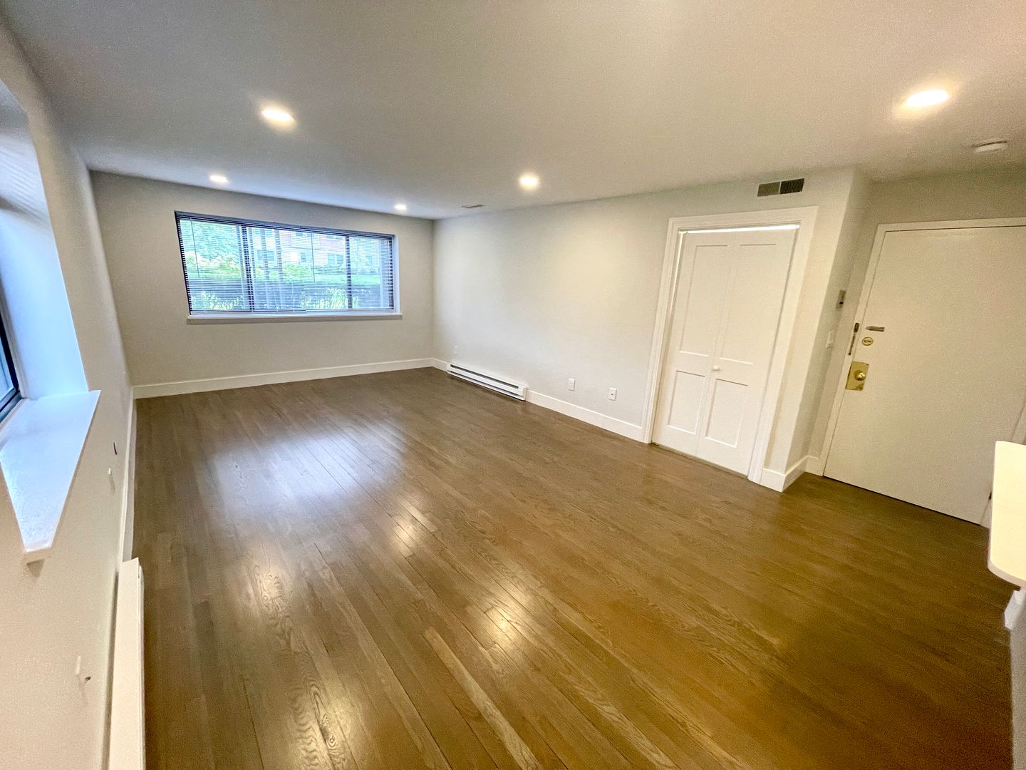 Boston Condo: 320 Hammond pond parkway