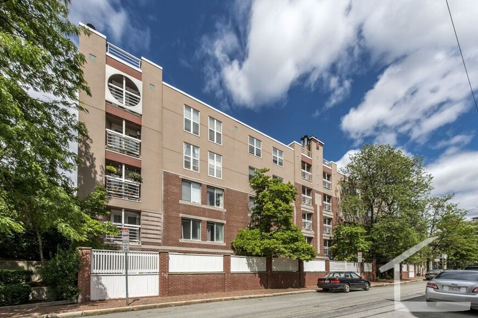 Cambridge House: 345 Franklin St