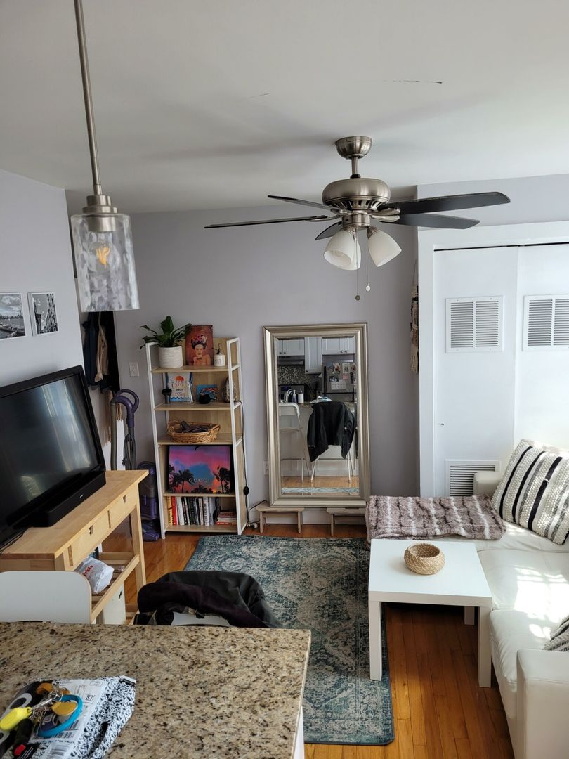 Boston Condo: 28 Fleet St