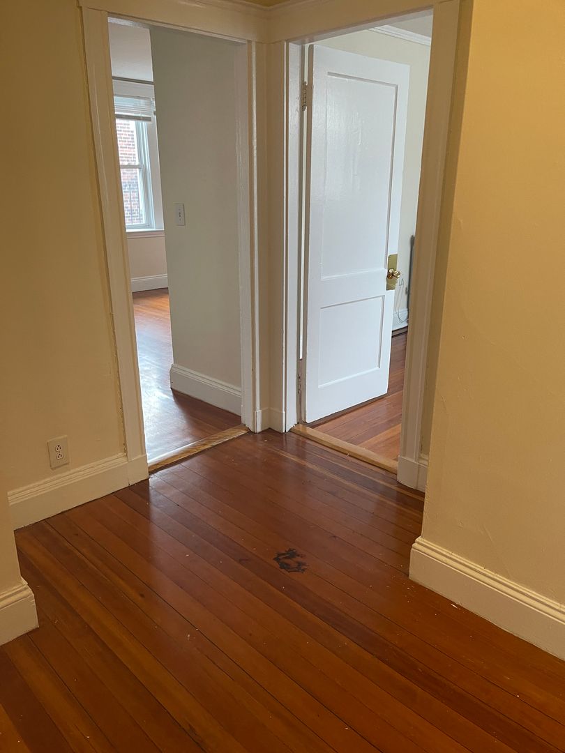 Brookline House: 518 Cambridge st