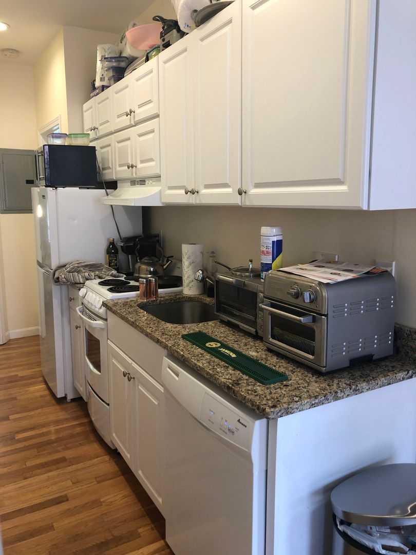 Boston Condo: 26 Phillips St