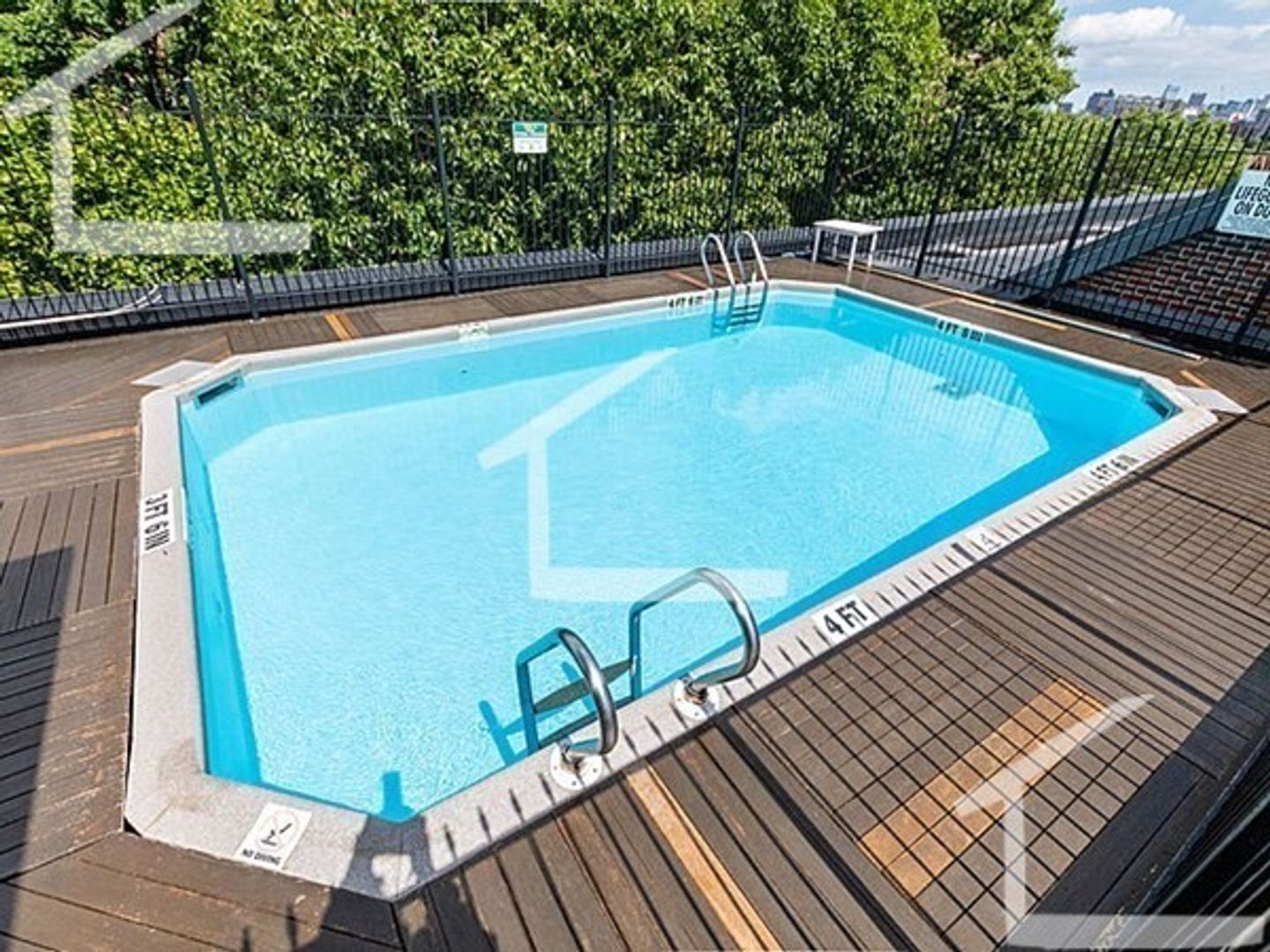 Brookline Condo: 135 Pleasant St.