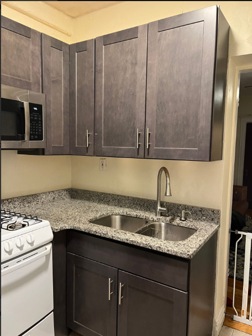 Boston (Brighton) House: 4-45 Englewood, #4
