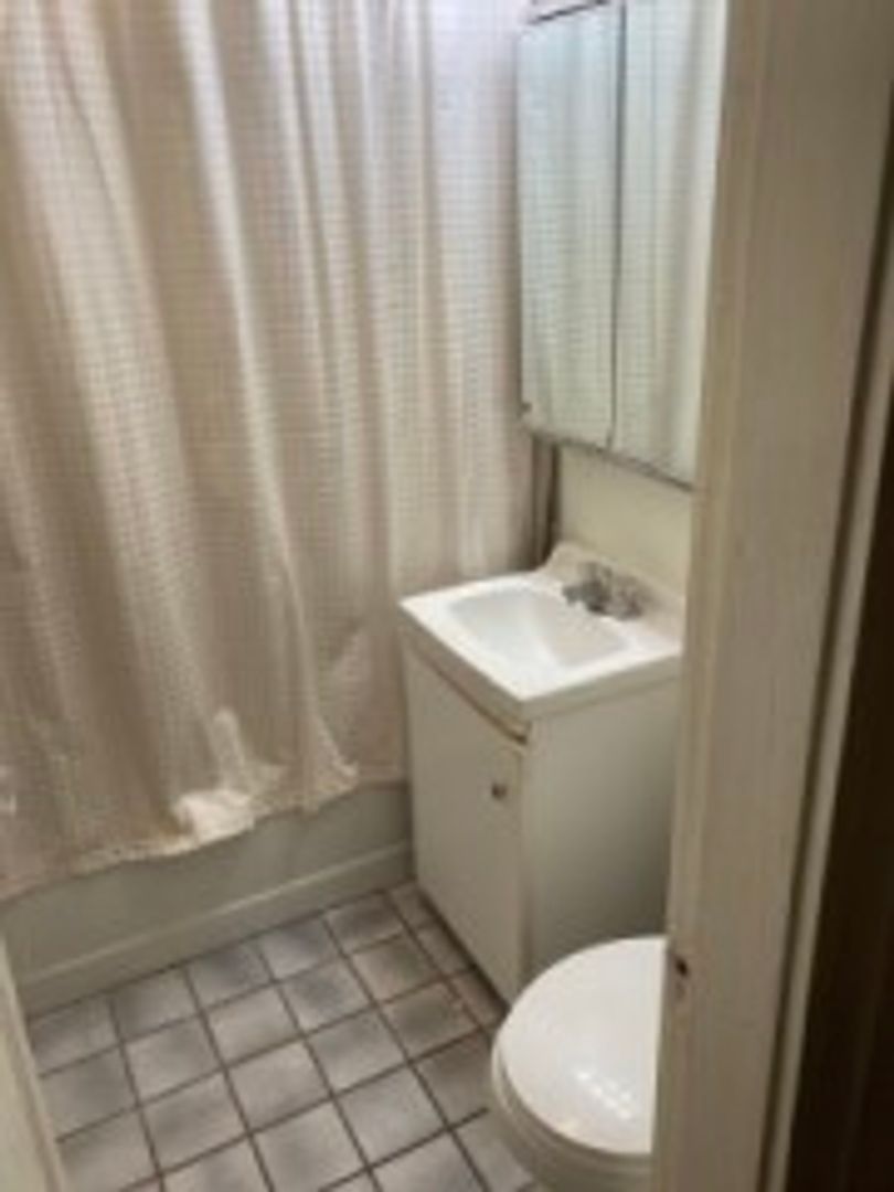 Boston Condo: 1669 Commonwealth Ave