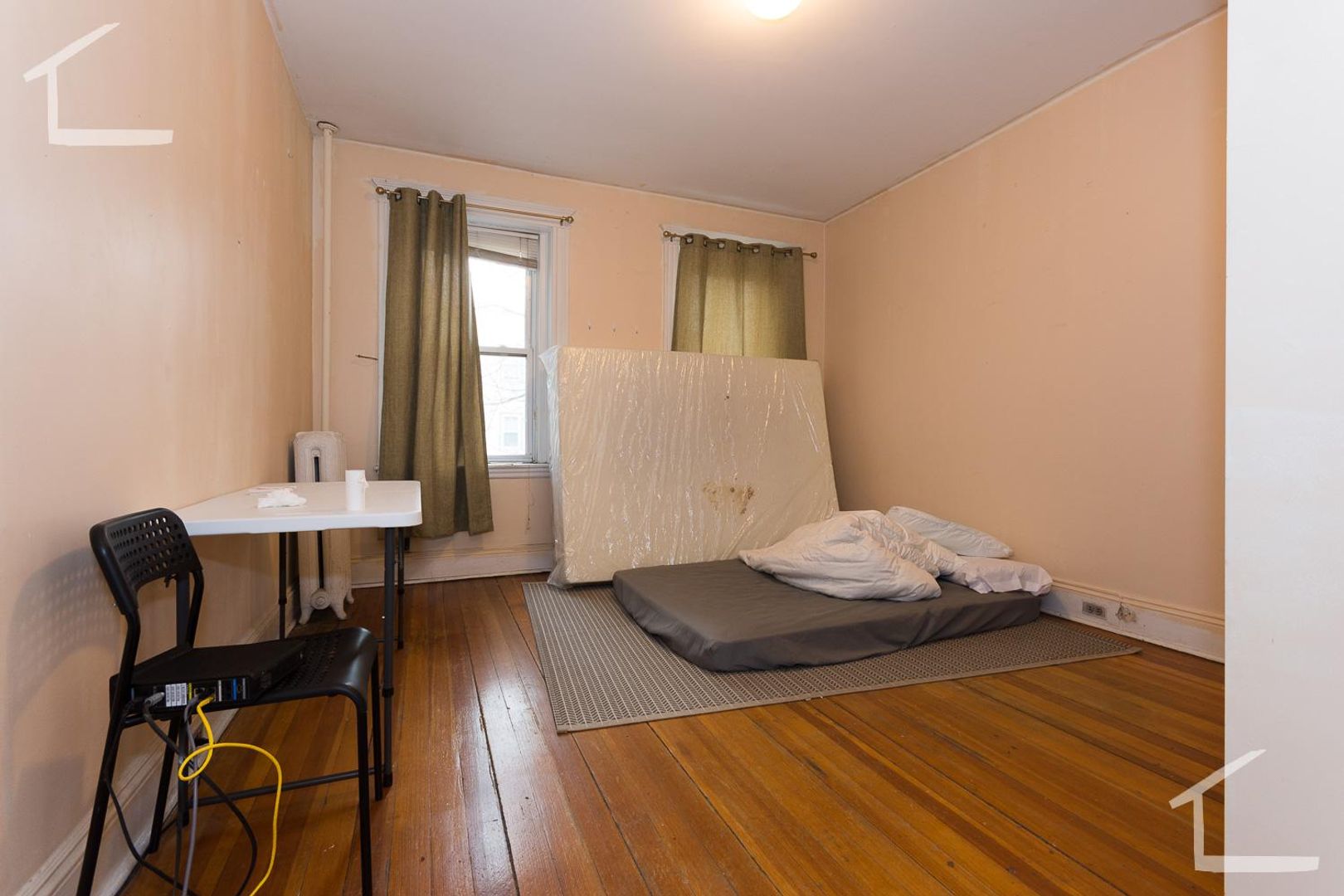 Allston Condo: 1118 Commonwealth Ave