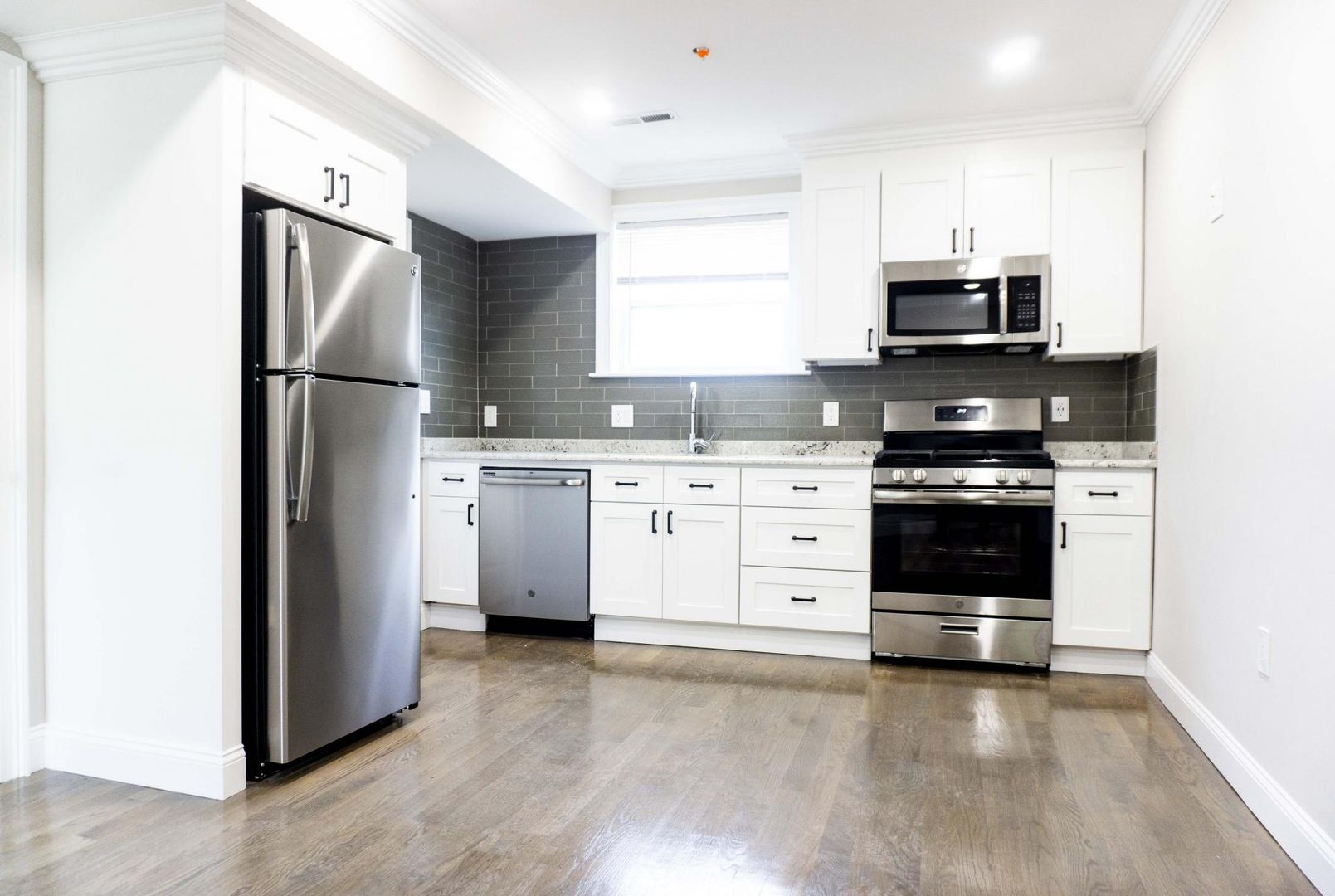 Boston Condo: 2025 Commonwealth Ave.,