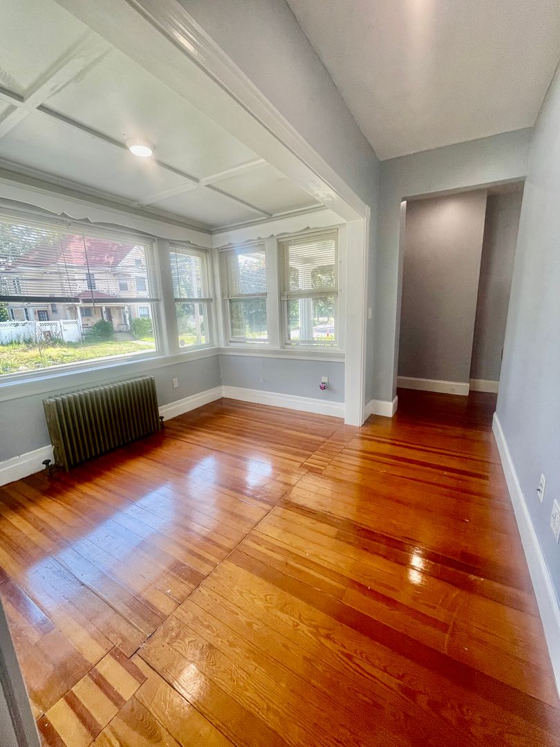 Newton Condo: 289 Webster Street