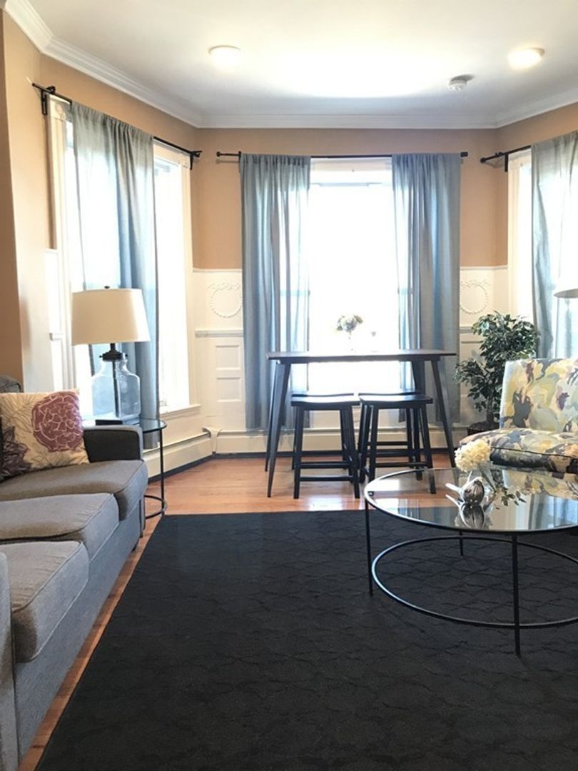 Boston Condo: 13 Bay State Rd.