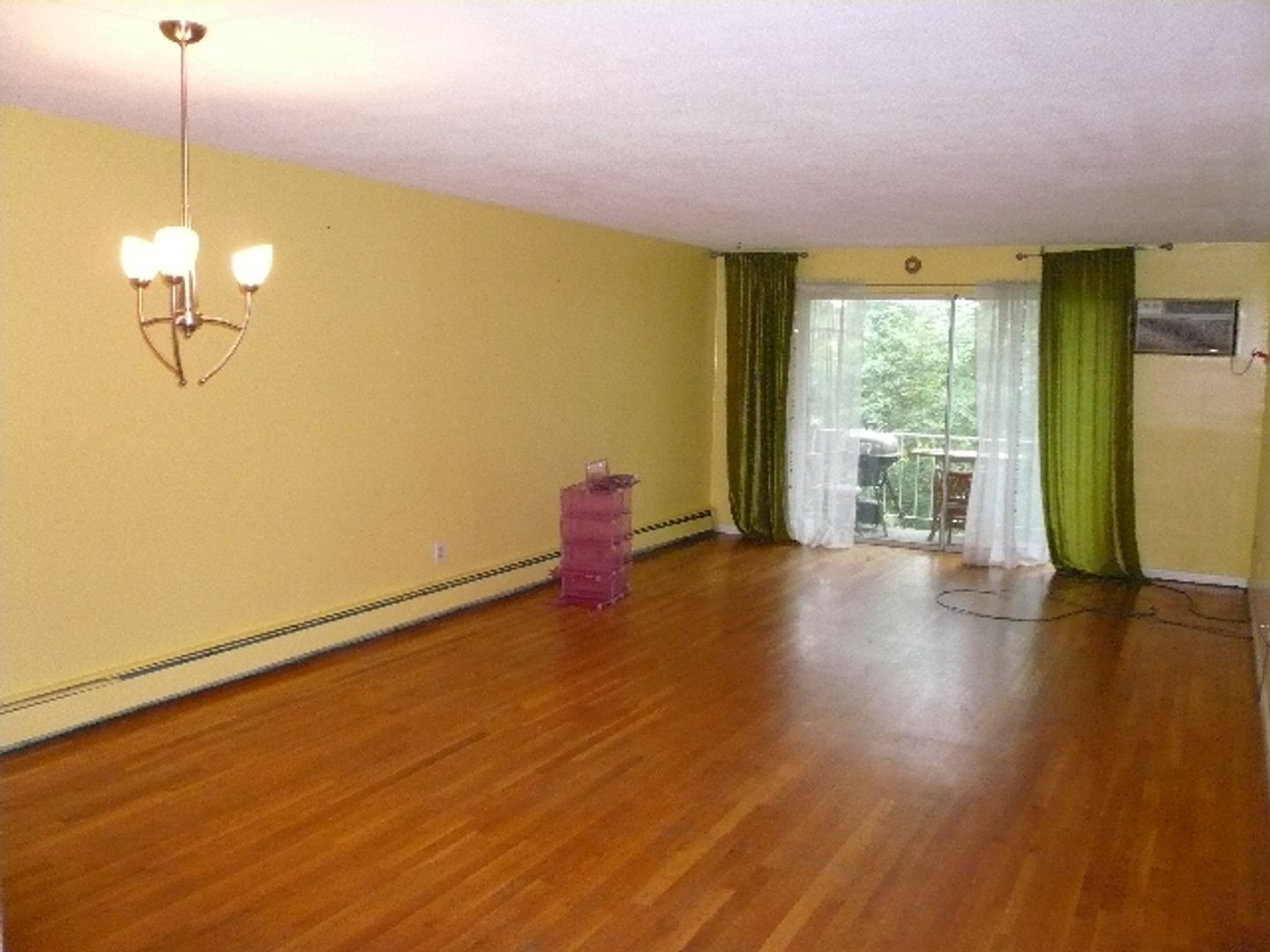 Newton House: 73B Charlesbank Rd.