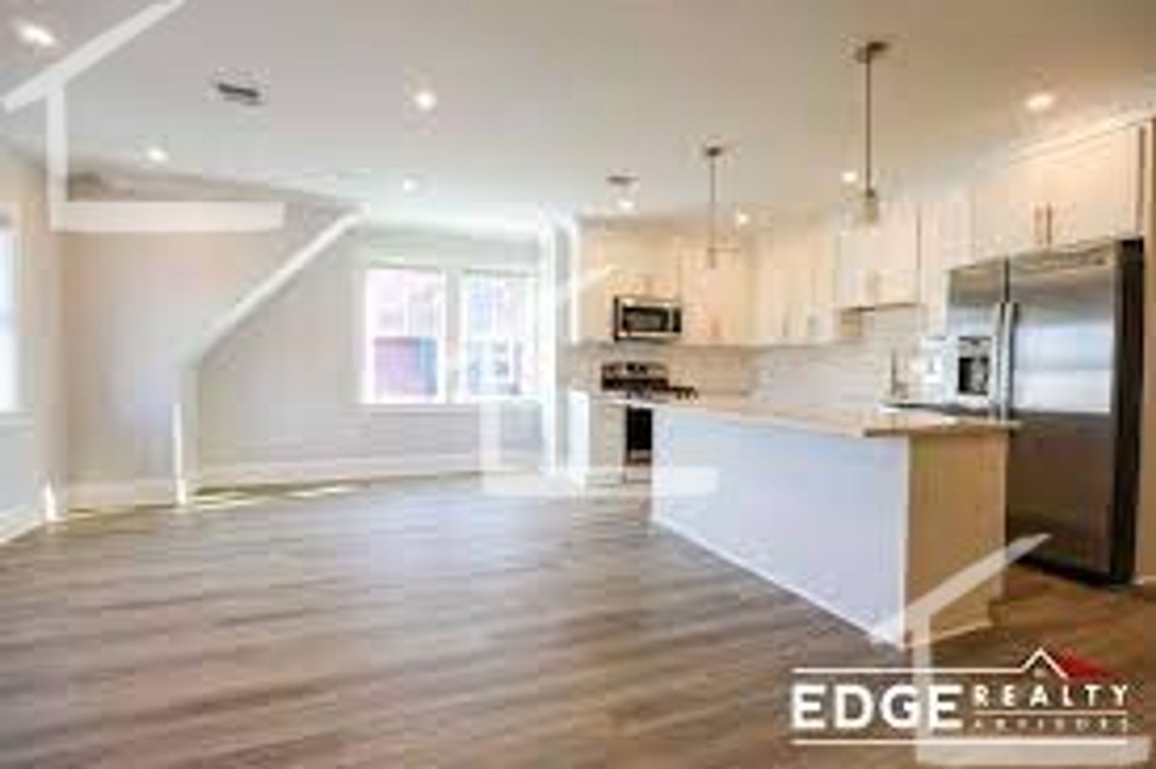 Boston Townhome: 78 North Beacon St