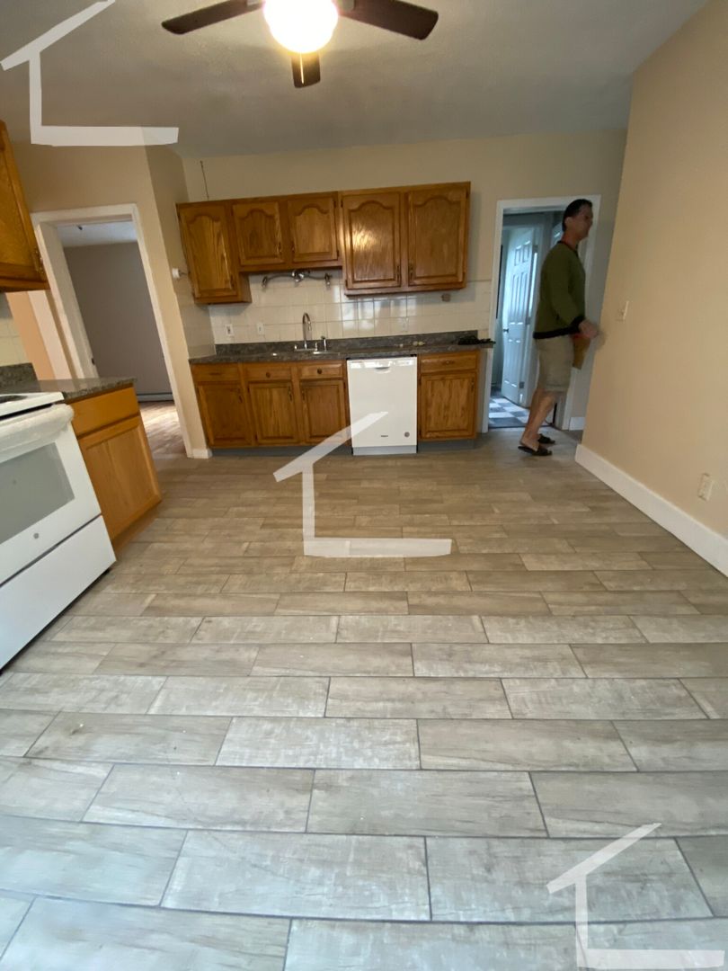 Worcester Condo: 6 Village