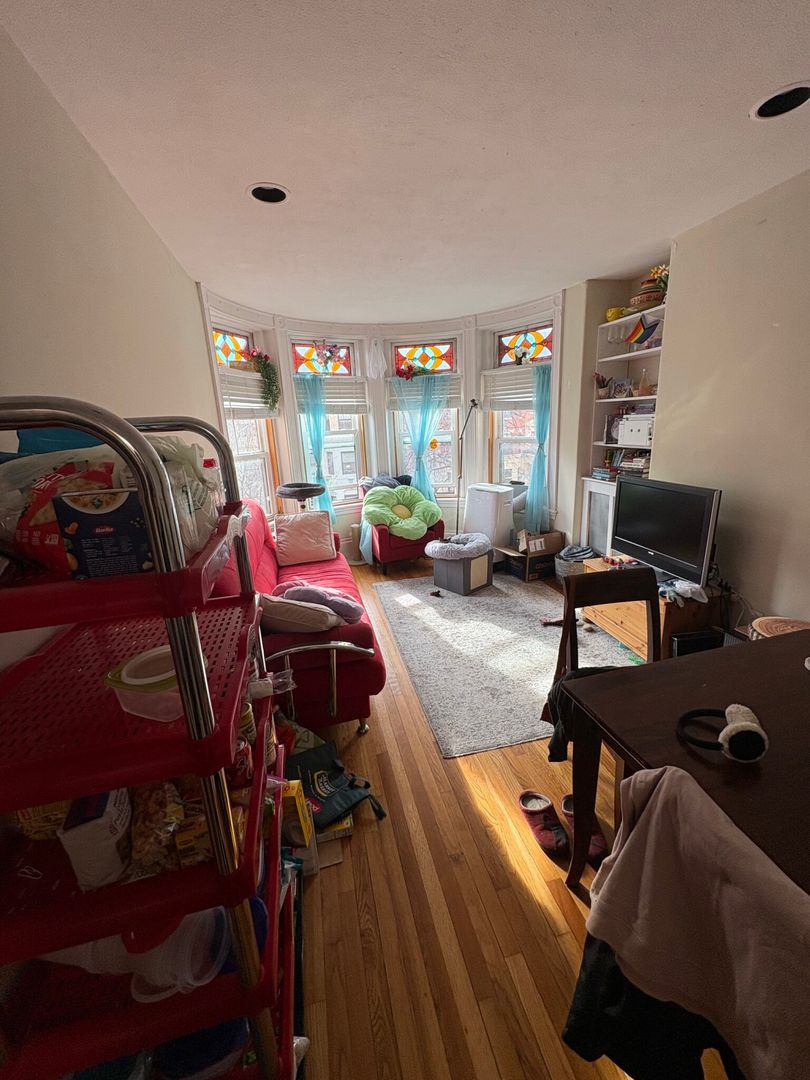 Boston House: 45 Westland Ave