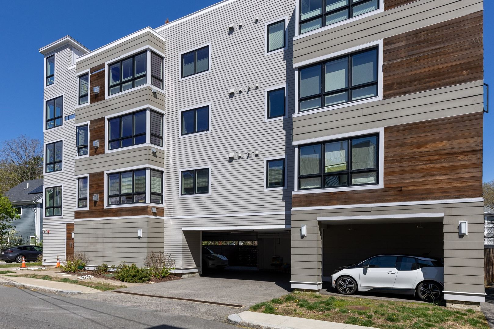 Brookline Condo: 68 Cameron St.