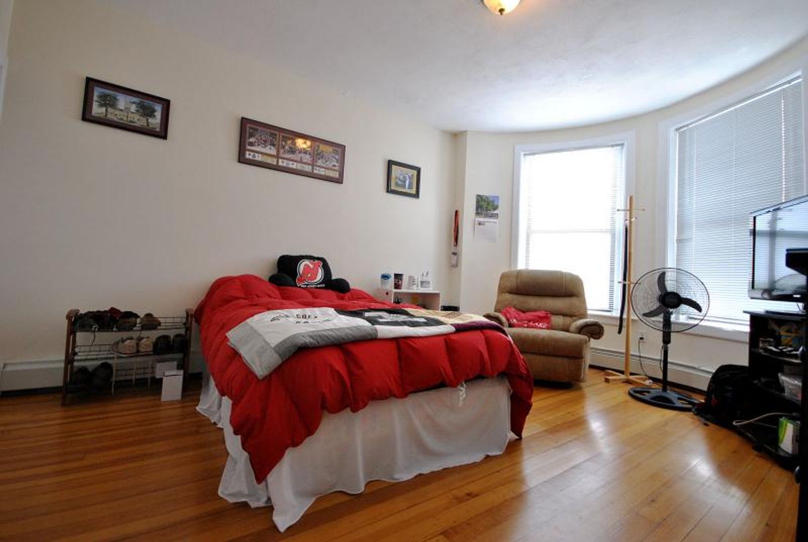 Boston Condo: 1940 Beacon St