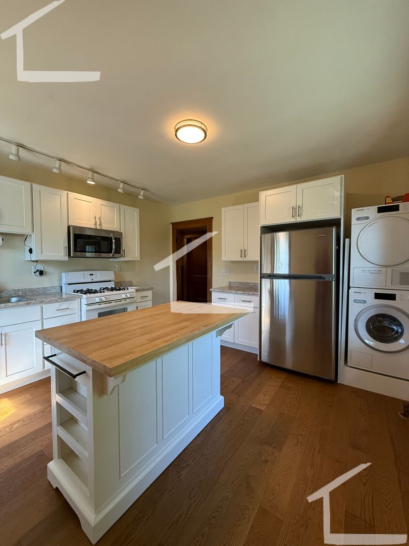 Boston Condo: 57 Cummings Rd