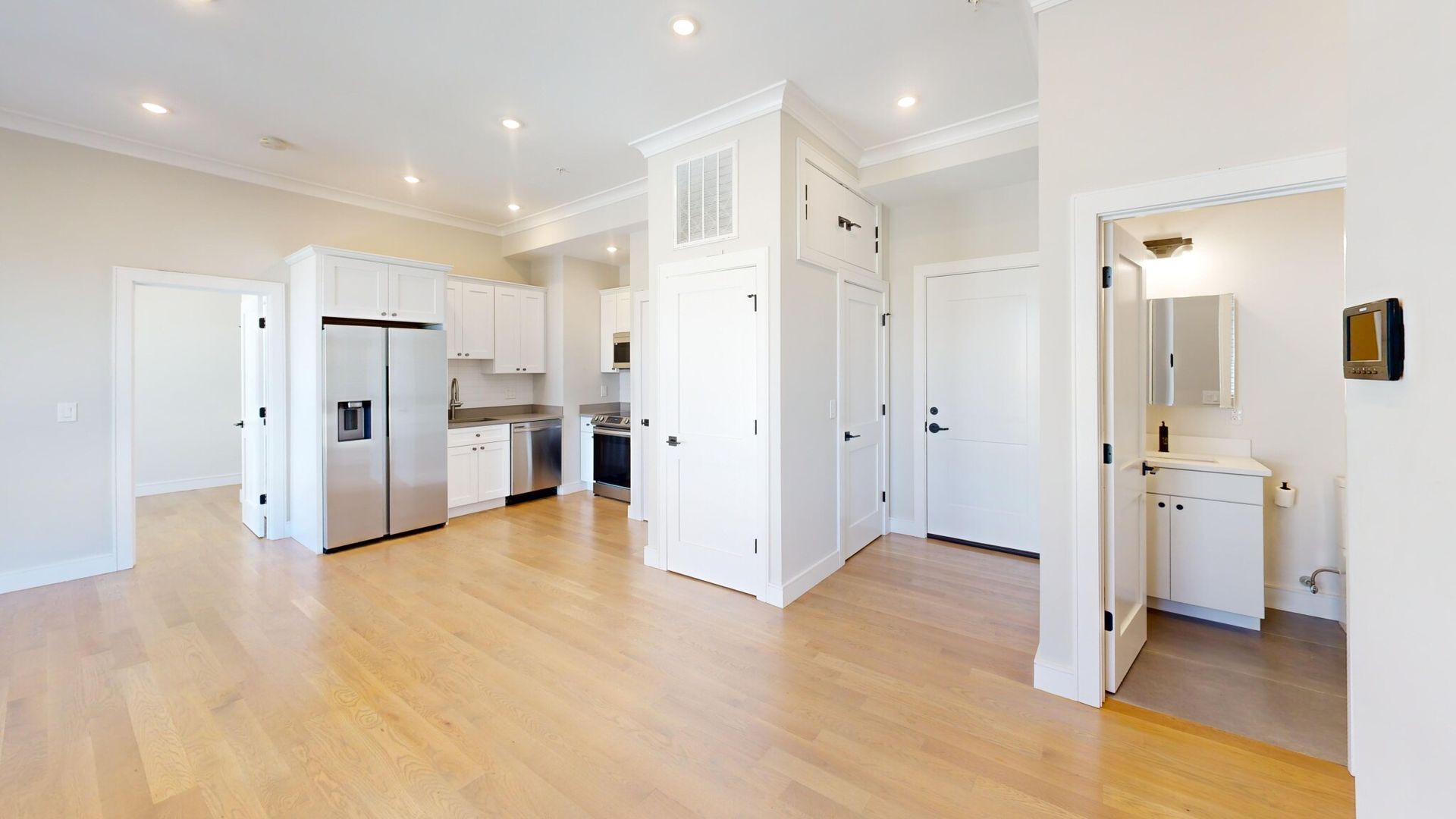 Boston Townhome: 16-18 Highgate St