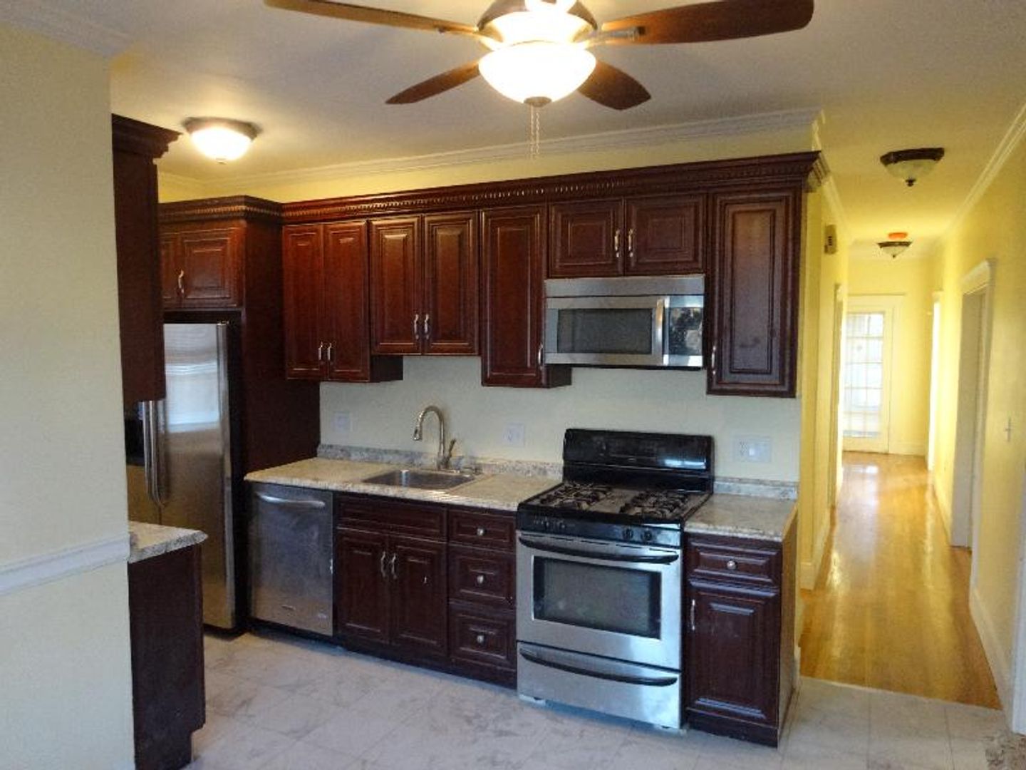 Brighton Condo: 21 Bothwell Rd