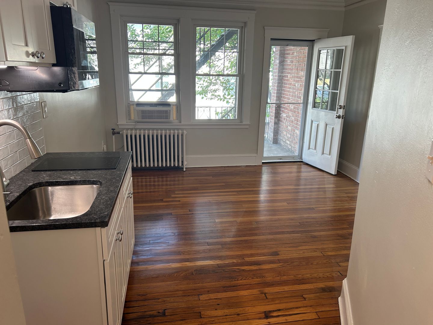 Boston House: 22B Chiswick Rd.