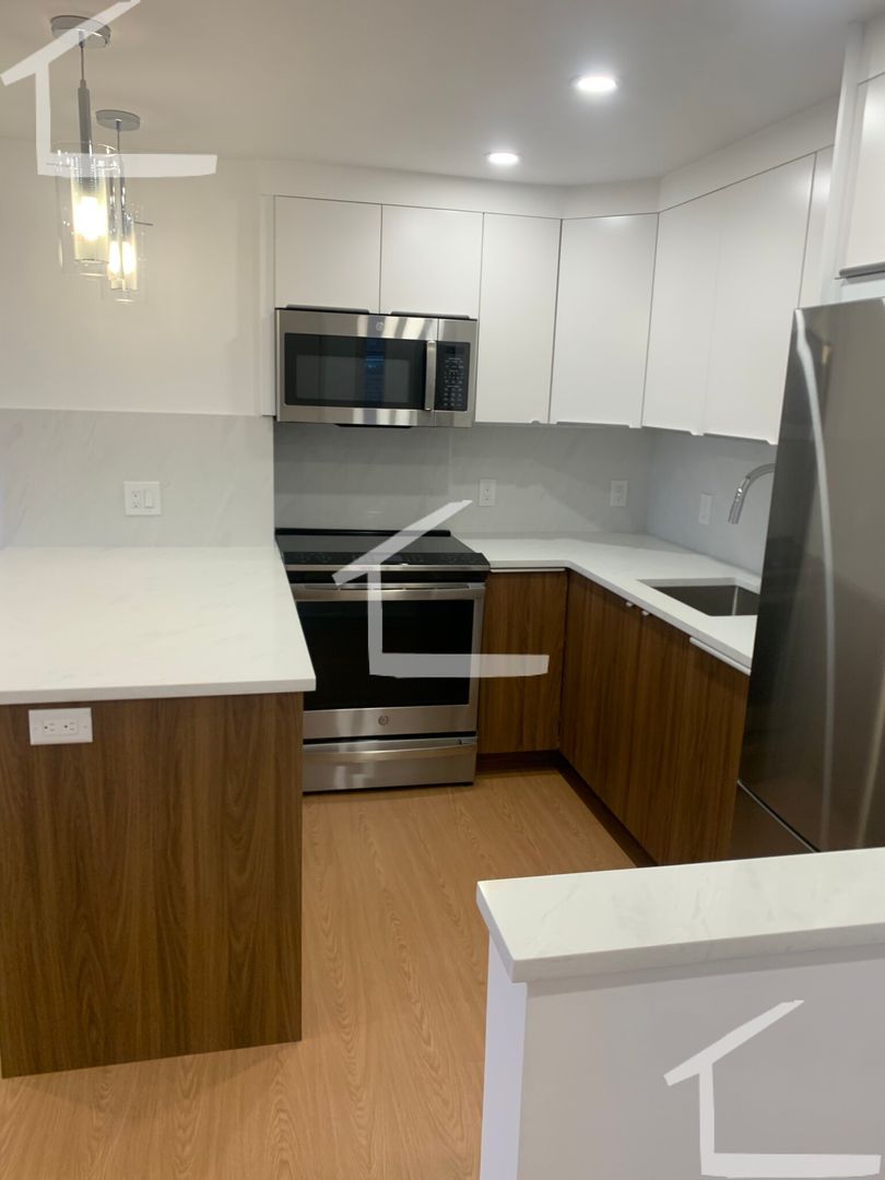 Brookline Condo: 1243 Beacon St