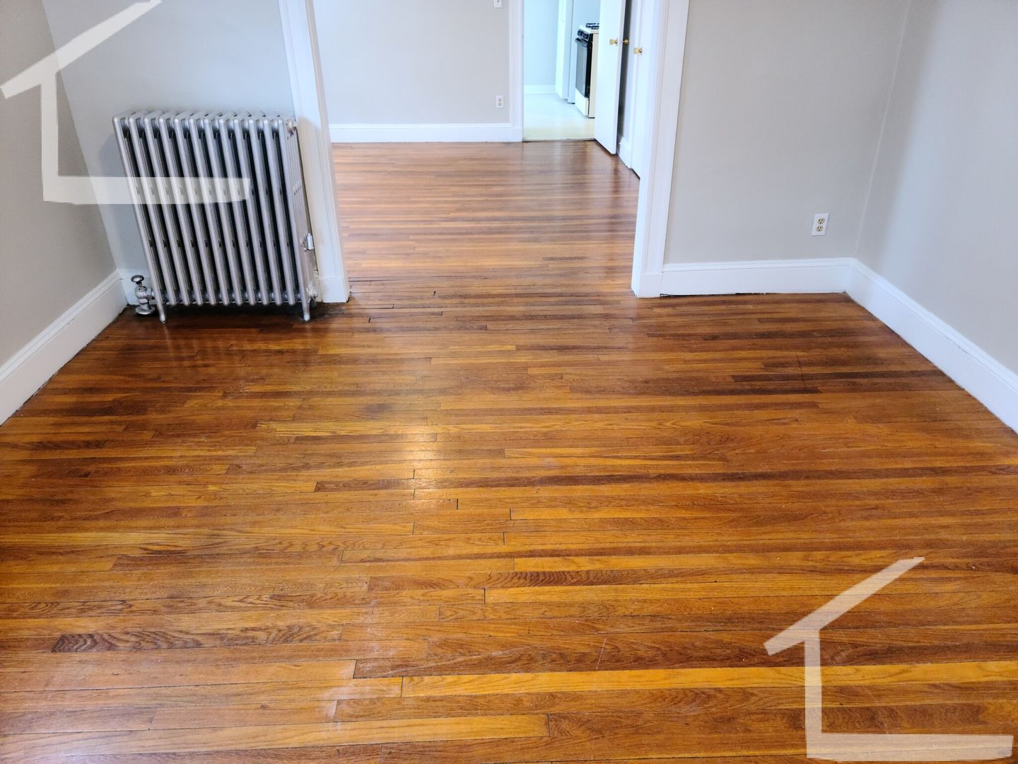 Boston House: 8 Woodside Ave