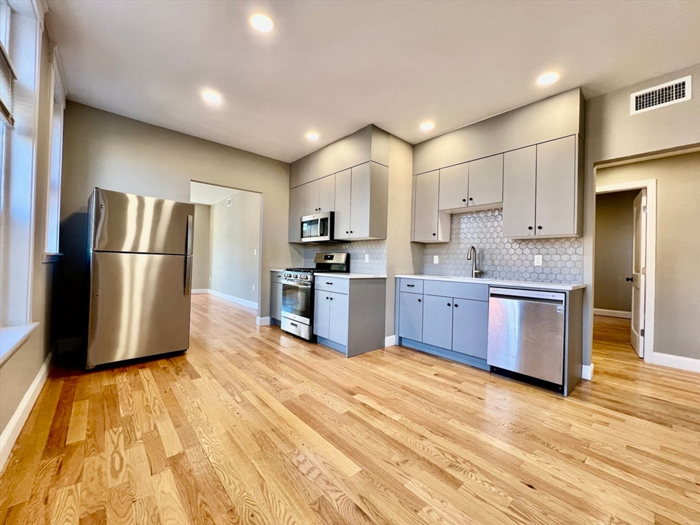 Boston Condo: 1916 Beacon St