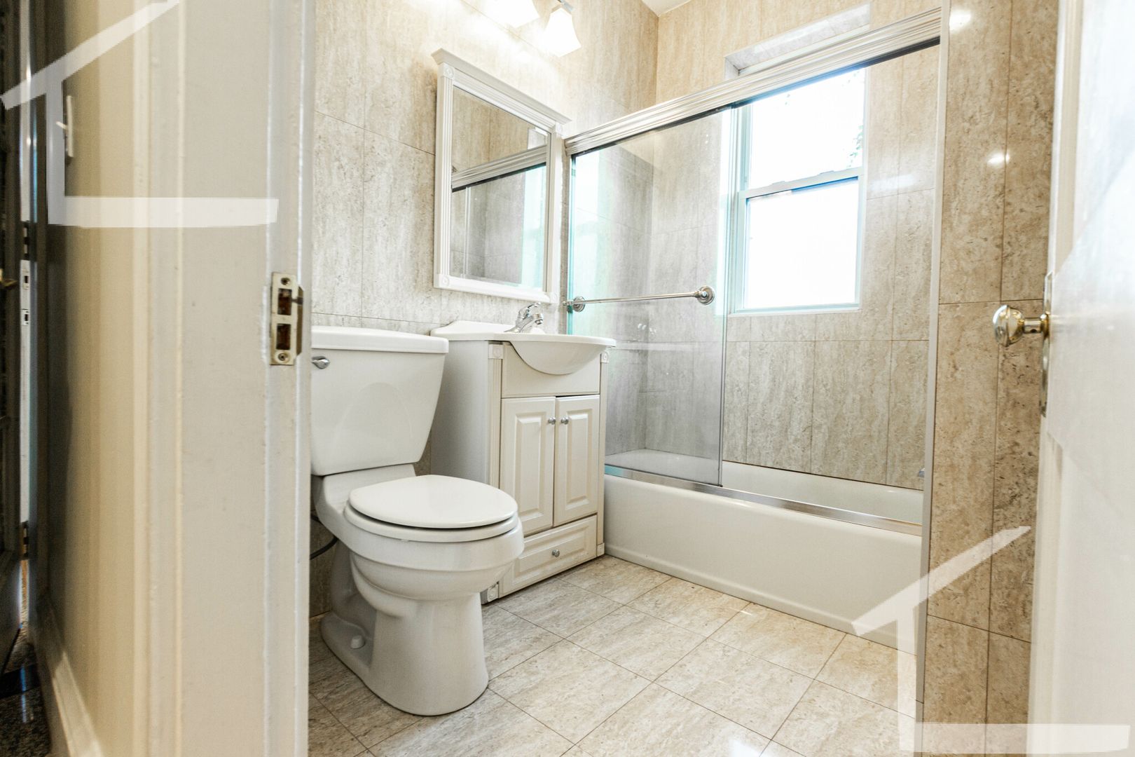 Brookline Condo: 64 Babcock St.,