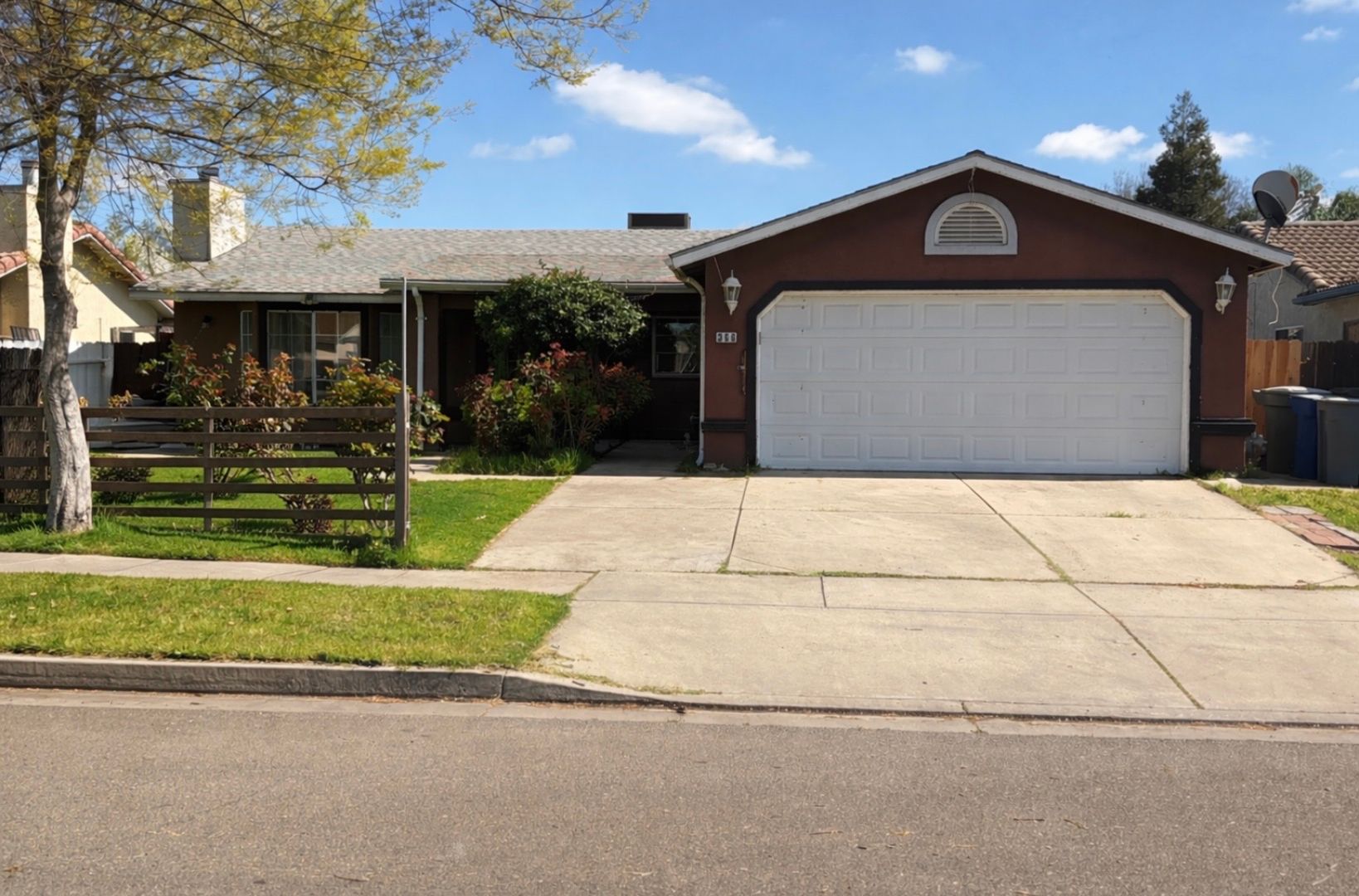 Merced House: 366 Amy Ct