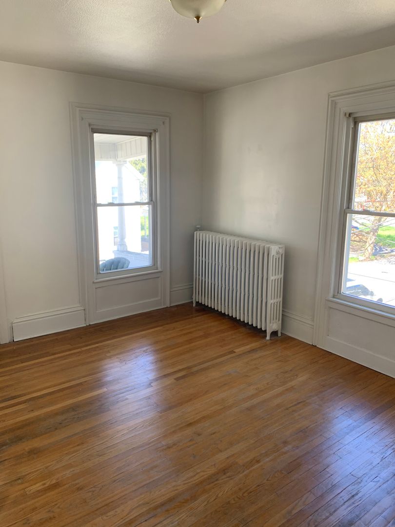 Gloversville Apartment: 115 Spring St