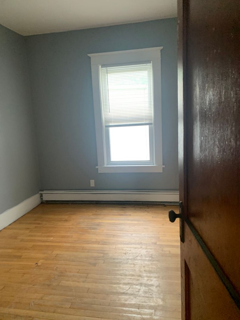 Amsterdam Apartment: 255-57 VROOMAN AV. AMSTERDAM, NY 12010