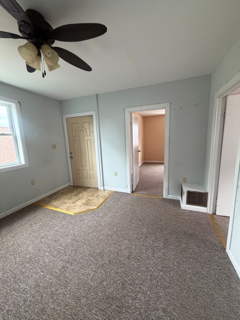 Gloversville Apartment: 10 Beech St